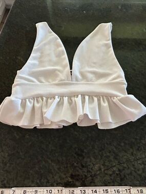 Women’s White Ruffle Crop Top - Deep V. Off white. SZ. Small. 143